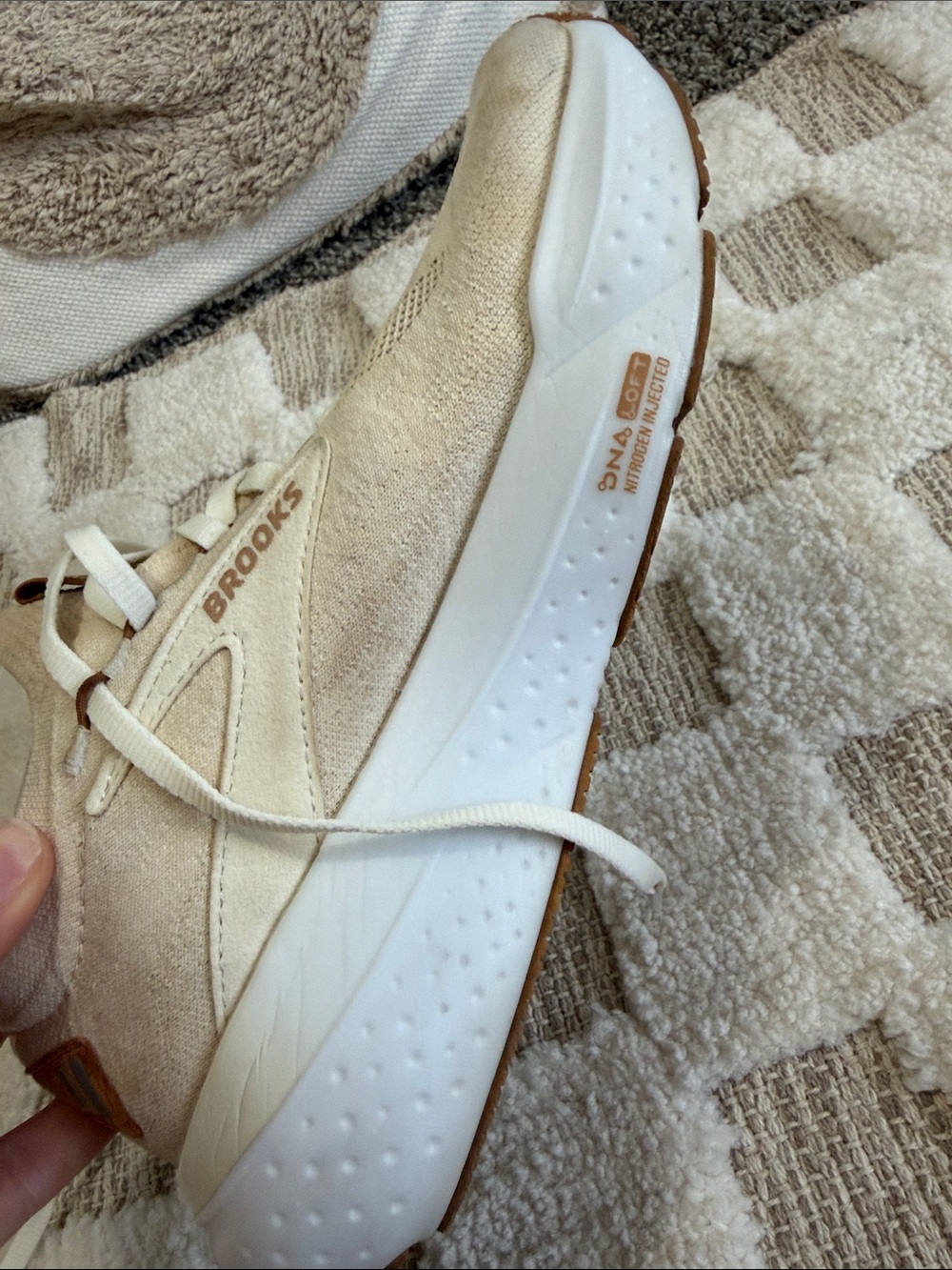 Brooks Women’s Glycerin Running Sneakers — Light Tan with Brown Accents - Picture 7 of 8